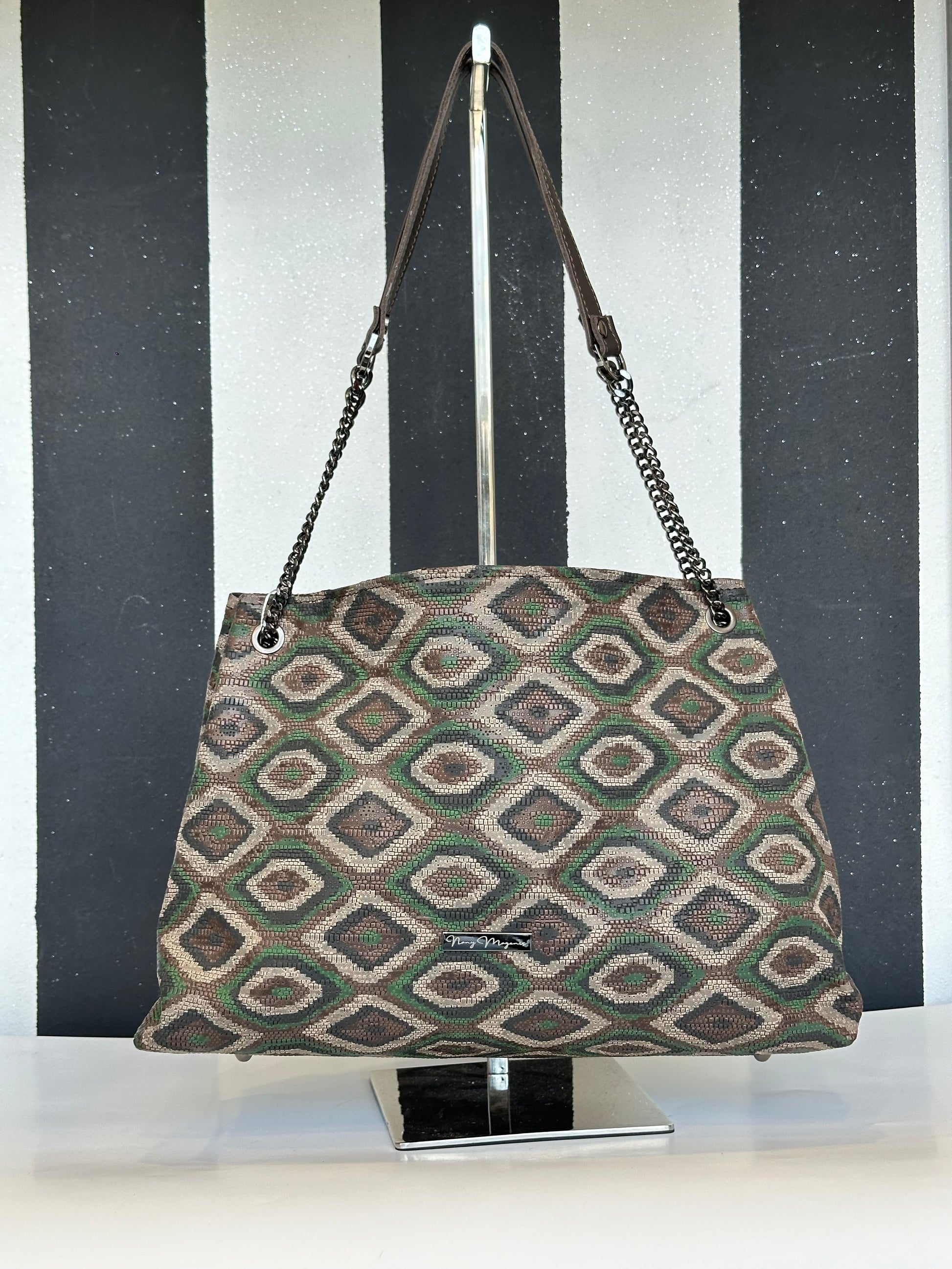 Borsa artigianale a spalla e tracolla in vera pelle con fantasia geometrica. Modello Ismi di Nany Magenis