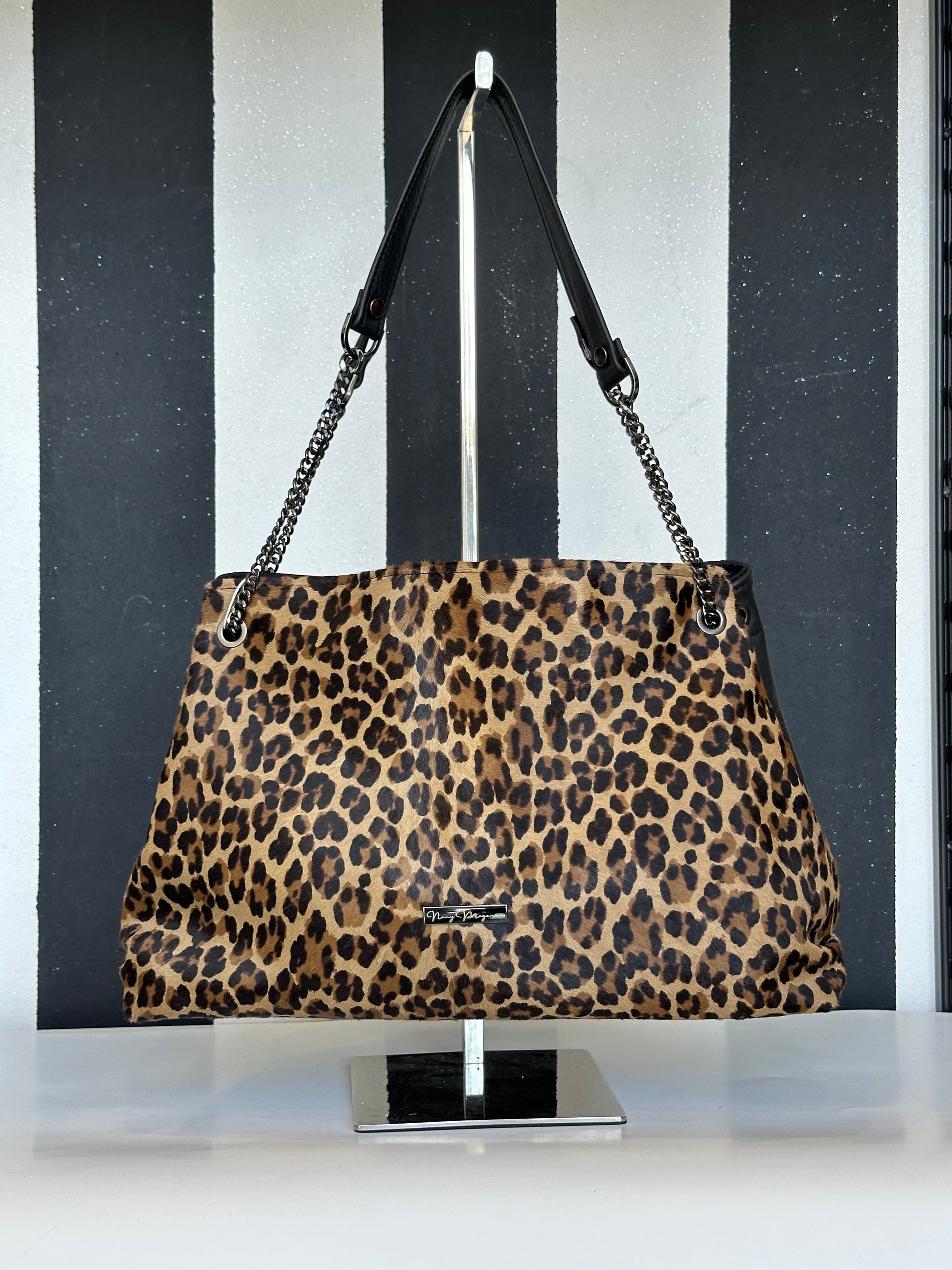 Borsa artigianale a spalla e tracolla in vera pelle con fantasia animalier leopardata e retro in pelle. Modello Ismi di Nany Magenis